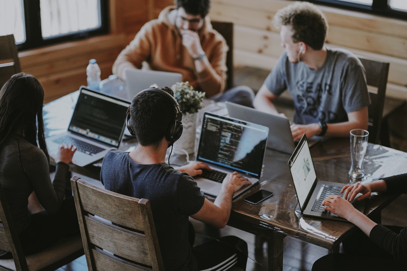 Serviqo Technologies — collaborative IT team delivering software and cloud solutions